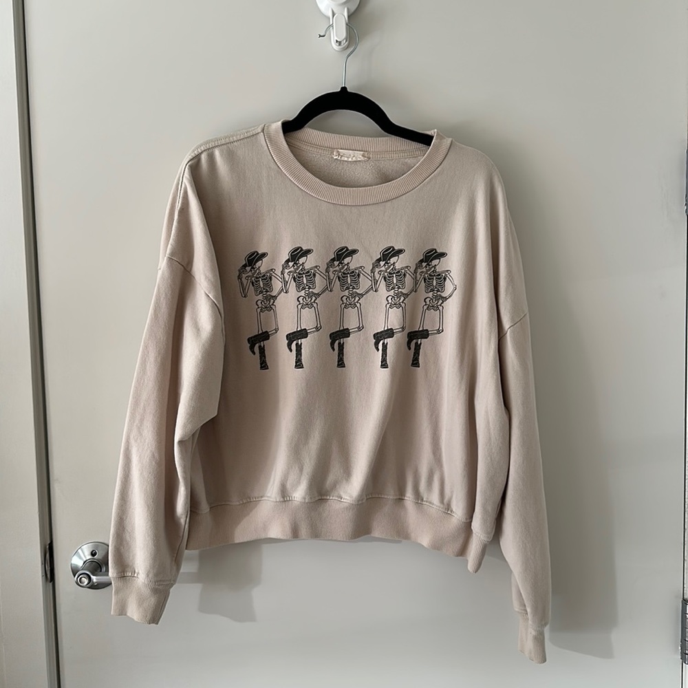 Altar’d State Cowboy Skeleton Sweatshirt in Cream/Black